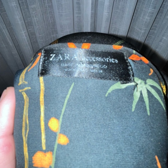 Zara Silky Body Suit. Size Medium. - Picture 4 of 9